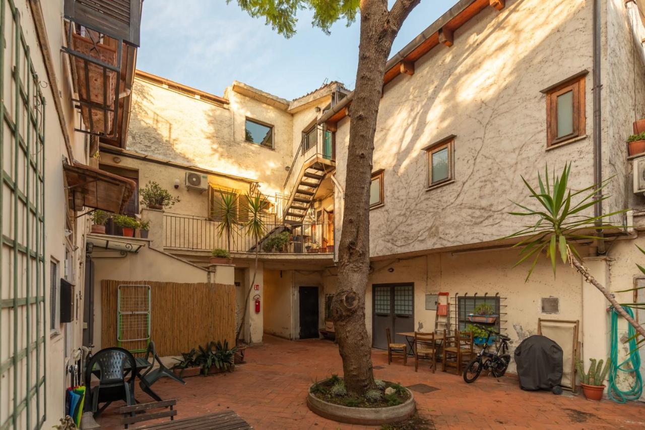 Bright And Comfy Terraced Apartment In Trastevere Rom Exterior foto